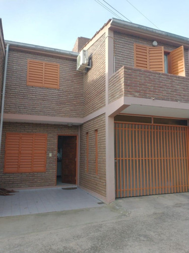 Imagen 2 de 18 de Duplex 2 Dorm. Gas Nat.- Recibe Vehículos Baja/alta Gama