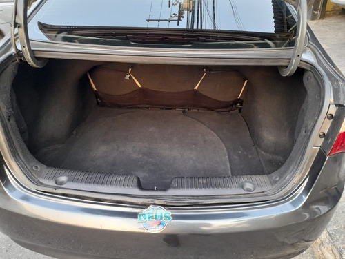 Imagem 9 de 10 de Hyundai Hb20s 2015 1.6 Comfort Plus Flex 4p