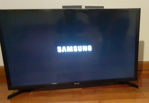 Televisor Led Tv Samsung 32  Con Control Remoto Y Base