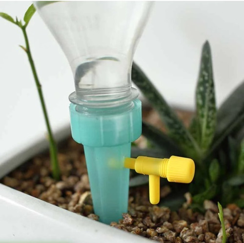 Imagen 2 de 3 de 10 Sistema Riego Botellas Agua Para Jardín Automático 10pzs.