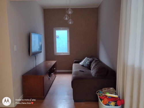 Casa Térrea Reformada Com Closet, Suite, Dois Dormitórios