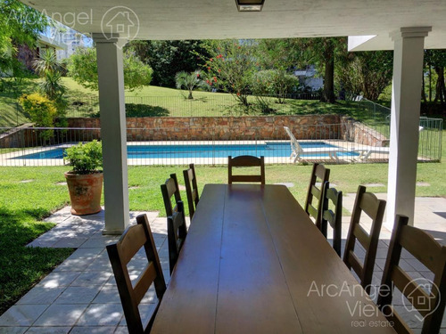 Casa Con Piscina En Punta Del Este - Playa Mansa