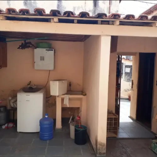 Casa Com 3 Dormitórios Próximo Ao Centro, Supermercado, Escola E Farmácia
