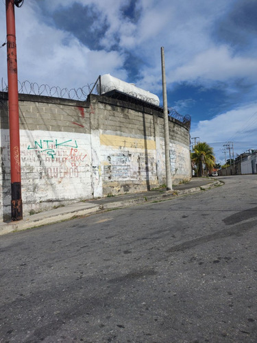 Se Alquila Terreno 3920m2. Guatire.