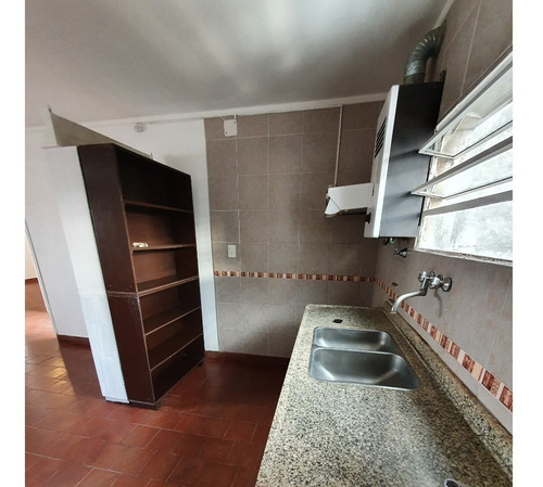 Imagen 13 de 18 de Casa Interna En Excelente Estado, Compuesta Por Dos Departamento Con Acceso Independiente, Uno De 2 Dormitorios En Planta Baja Y Otro De 1 Dormitorio En Planta Alta.