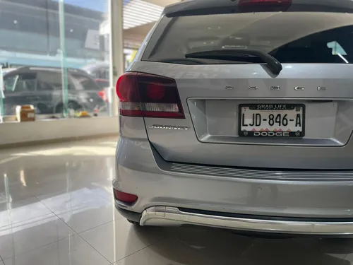 Dodge Journey 2.4 Sxt Sport 7 Pasajeros At