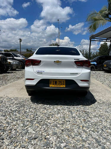 Imagen 5 de 17 de Chevrolet Onix Turbo Premier 2022