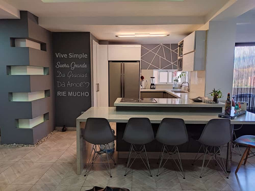 Imagen 4 de 10 de Apartamento En Ciudad Jardín Mañongo Res. Icebergs Pm-rlh