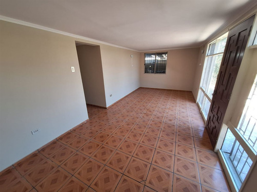 Casa En Venta De 8 Dorm. En Macul