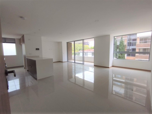 Apartamento En Arriendo Ubicado En Envigado Sector El Portal (23981).