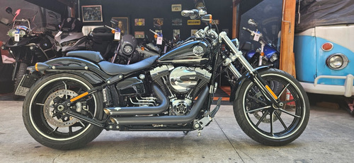 Harley Davidson - Breakout 2016