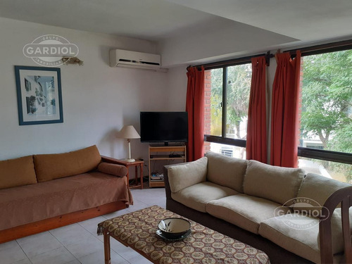 Imagen 1 de 14 de Apartamento 2 Dormitorios Con Garage En Roosevelt Y Parada 4. Punta Del Este.