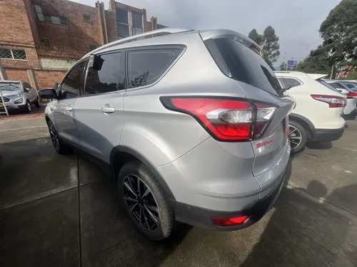 Ford Escape TITANIUM TURBO SEC 2,0 4X4