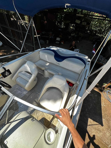 Imagen 7 de 9 de Bote Glastron 2010