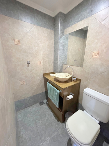 Lujan 1300 - Lanus Este - Excelente Chalet 5 Amb Con Parque Y Pileta! Impecable