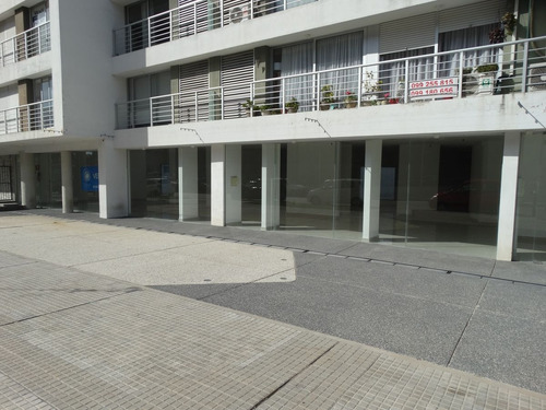 Local Comercial, Proximo A Avda. Italia!!!