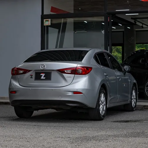 Mazda 3 Prime 2.0