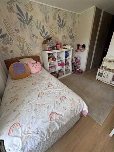Casa En Venta De 4 Dorm. En Lo Barnechea Valle Escondido