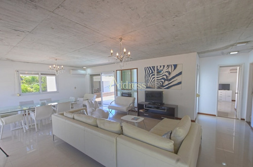 Casa En Rincon Del Indio En Venta- Ref: 2992