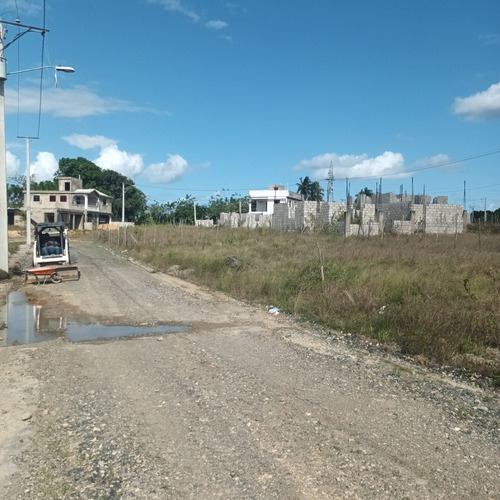 Imagen 20 de 24 de Vendo Solar De 144,09 M2 Con Títulos Deslindados Con Todos Sus Servicios / Listo Para Construir / Estamos Ubicado En Una Parte Tranquila En Villa Mella Alejado Del Bullicio Y De Contaminación