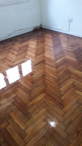 Imagen 2 de 6 de Pulido Y Plastificado E Hidrolaqueado Piso De Madera