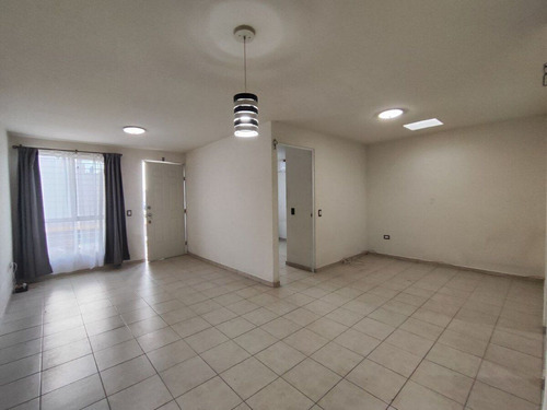 Casa De 1 Solo Nivel En Renta En Viñedos Queretaro