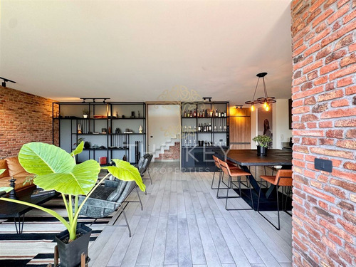 Departamento Duplex En Venta De 3 Dorm. En Vitacura