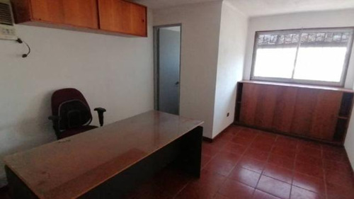 Oficina Avenida Club Hipico/tupper