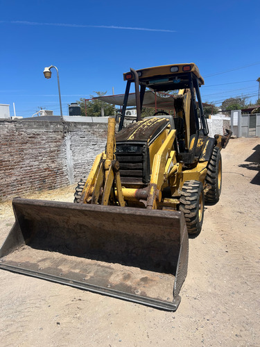 Retroexcavadora Caterpillar 416c Sencilla