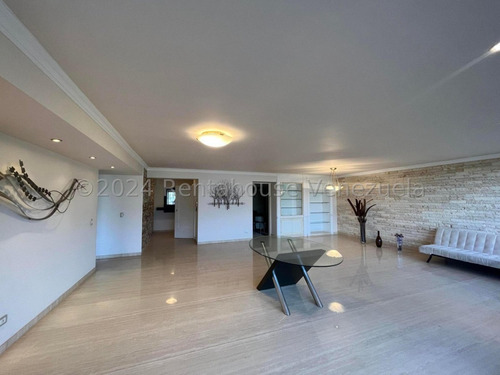 Alquiler De Elegante Apartamento En Colinas De Valle Arriba / Cl. Mls-24-21087