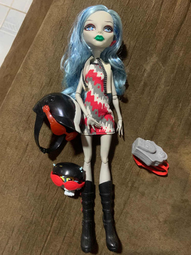 Monster High Muñeca  Ghoulia Yelps Con Mascota