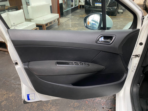 Peugeot 408 1.6 Allure Hdi 115cv