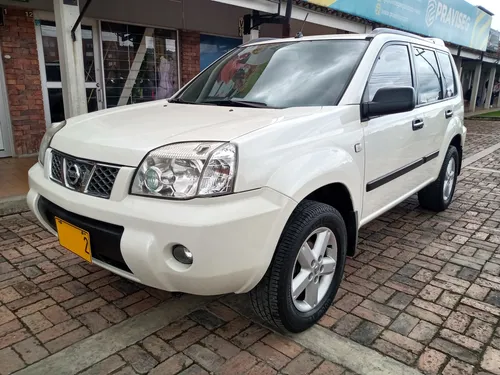 Nissan X-Trail 2.5cc MT AA 4X4