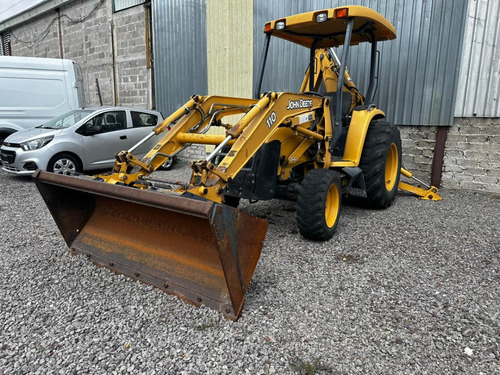 Retroexcavadora John Deere 110 4x4