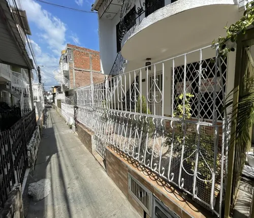 ¡vendo Casa Primer Piso En Propiedad Horizontal En Nápoles Sur De Cali!