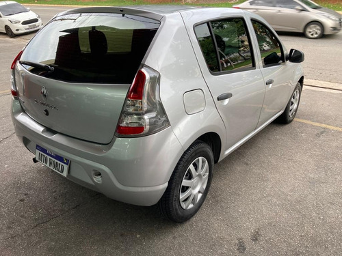 Renault Sandero 2014 1.0 16v Authentique Hi-flex 5p