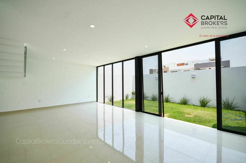 Casa En Venta, Nueva En Solares Con Roofgarden