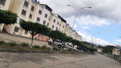 Imagen 12 de 14 de Apartamento En Charallave, Sanmanes De Betania Ii Duplex Remodelado