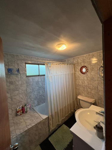 Parcela Con Casa 8 Dormitorios Y 4 Baños, Orilla Lago Rapel