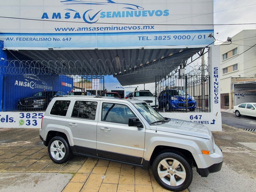 Imagen 7 de 15 de Jeep Patrio 70 Aniversario 2011