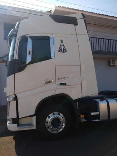 Imagem 3 de 15 de Volvo 540 6x4 2019 Bug Leve Globetrotter Revisado R$ 600.000