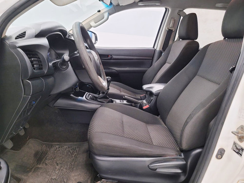 Toyota Hilux 2.8 NARROW 4X4 CD 16V DIESEL 4P MANUAL