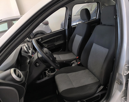 Ford Fiesta 1.6 MPI CLASS SEDAN 8V FLEX 4P MANUAL