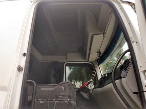 Volkswagen Constellation 19.320 4x2