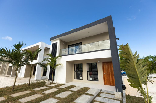 Hermosa Villa Espaciosa De 3h Y 3 B En Bávaro Rd