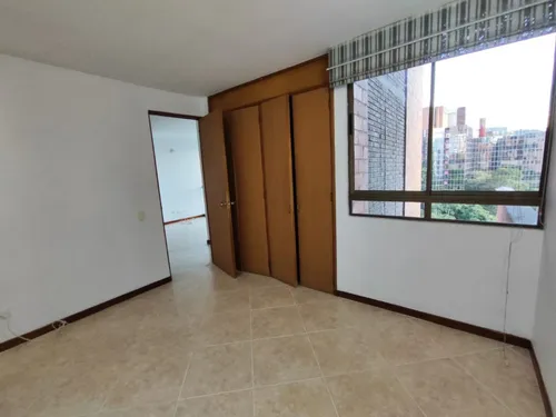 Apartamento En Arriendo En Castropol. Cod A16730
