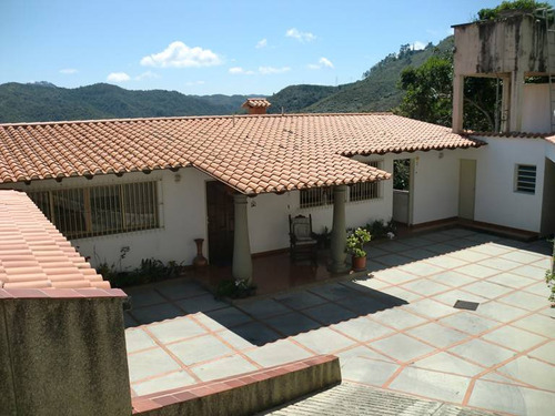 Hermosa Casa Estilo Colonial En El Cuji, San Antonio De Los Altos