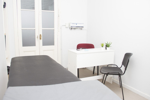 Ph, 2 Consultorios, 2 Gabinetes, Un Gimnasio De Rehabilitaci