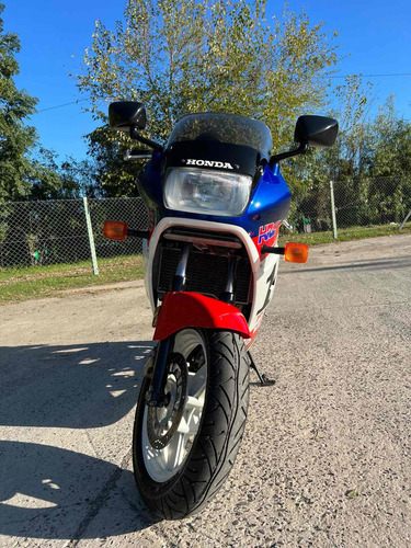 Imagen 12 de 25 de Honda Vfr 750 F 1986 V4. Original