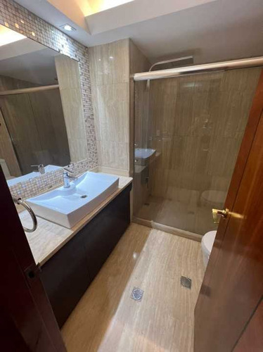 Imagen 9 de 16 de Alquilo Apto 360m2 5h/6b/4p Clns.de Valle Arriba 9868
